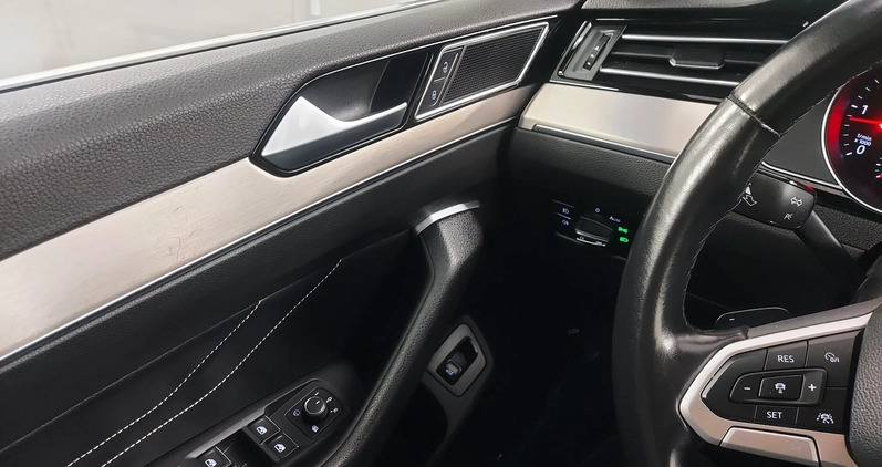 Volkswagen Passat cena 91000 przebieg: 154265, rok produkcji 2021 z Stęszew małe 497